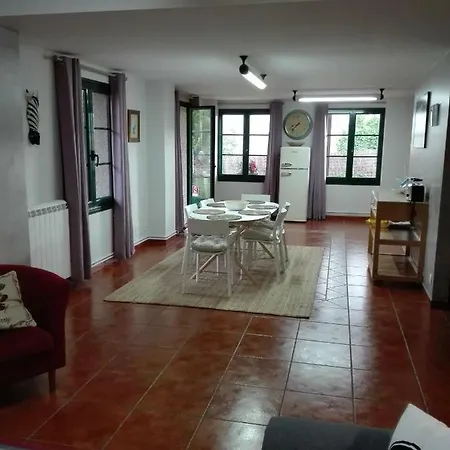 Apartamento Independiente Dentro De Vivienda Unifamiliar 公寓 *